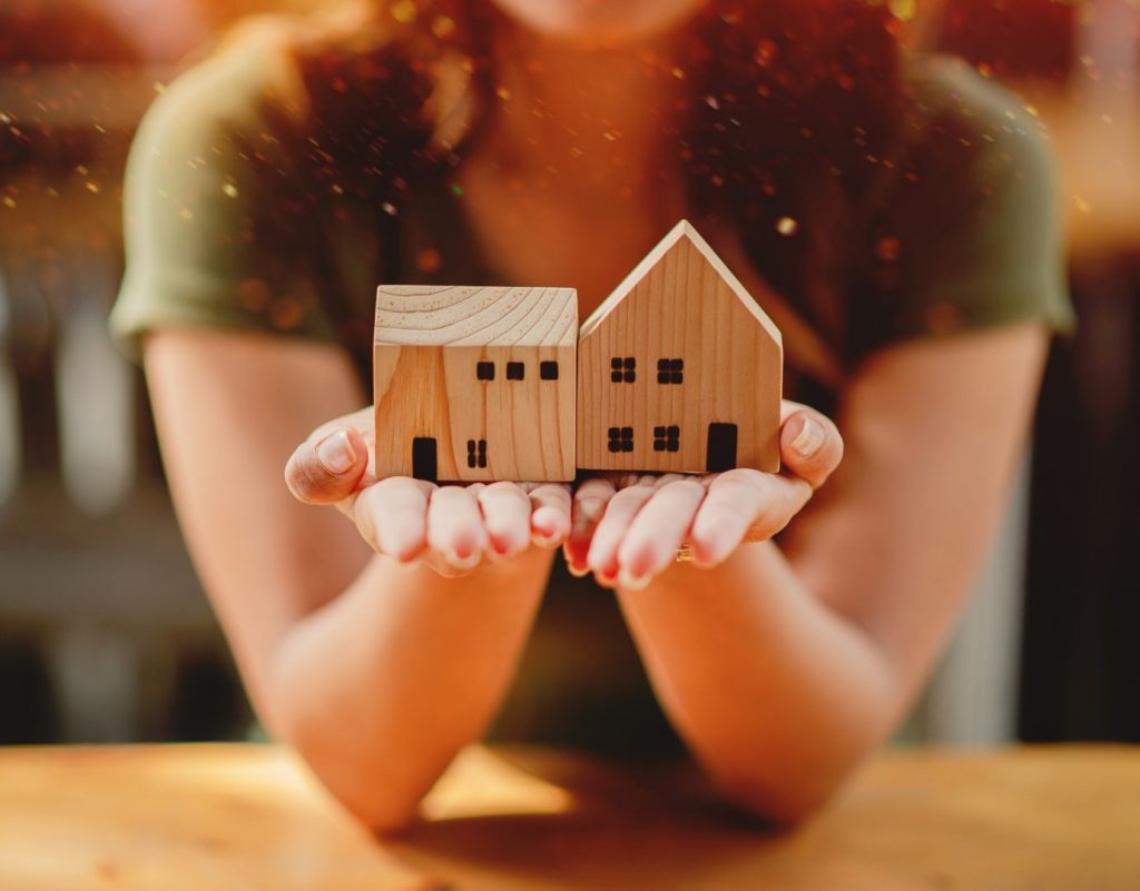 Gingeranne Wide Square Buyers